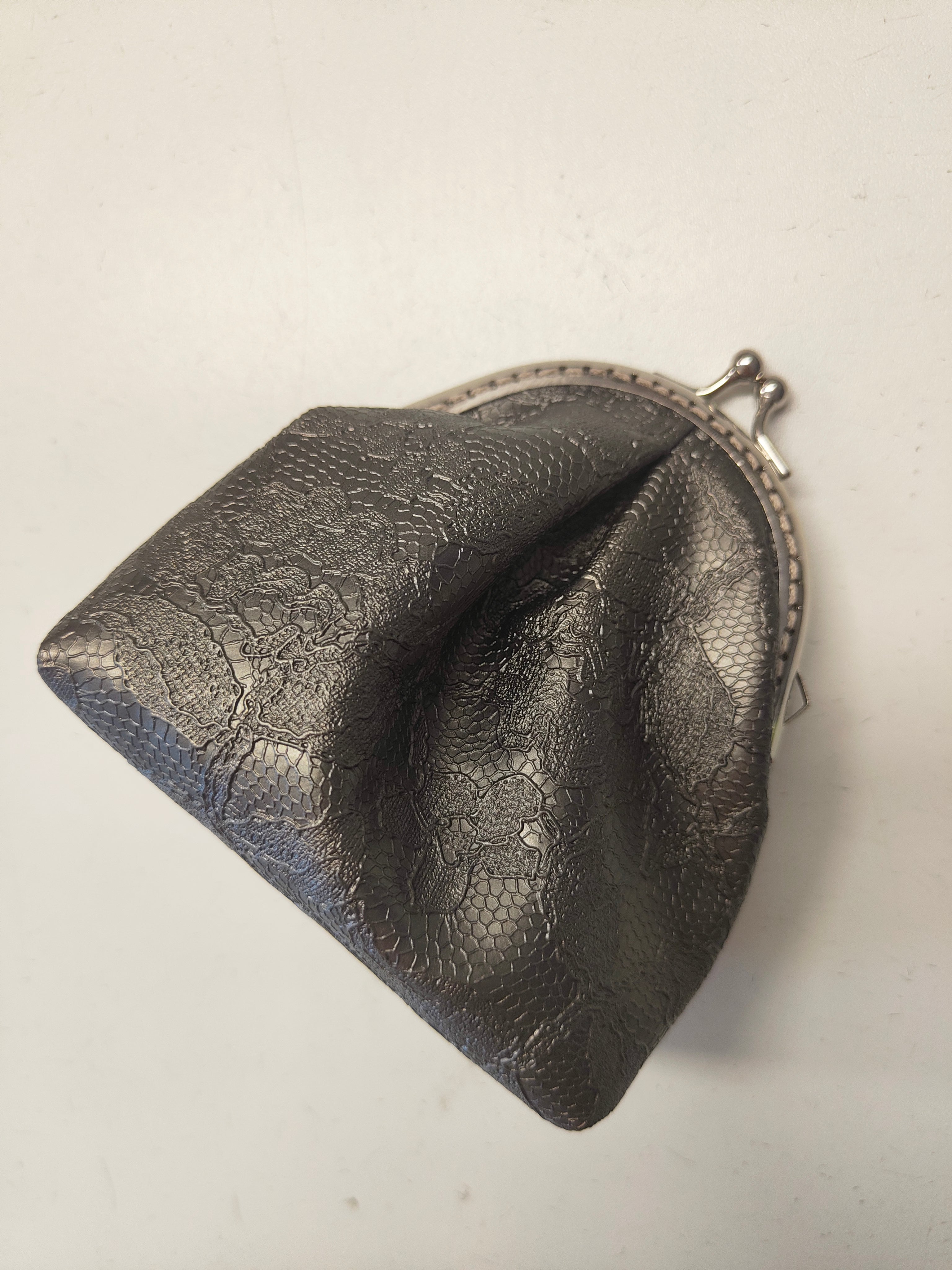 Handgemachte Klippstasche - limitierte Auflage