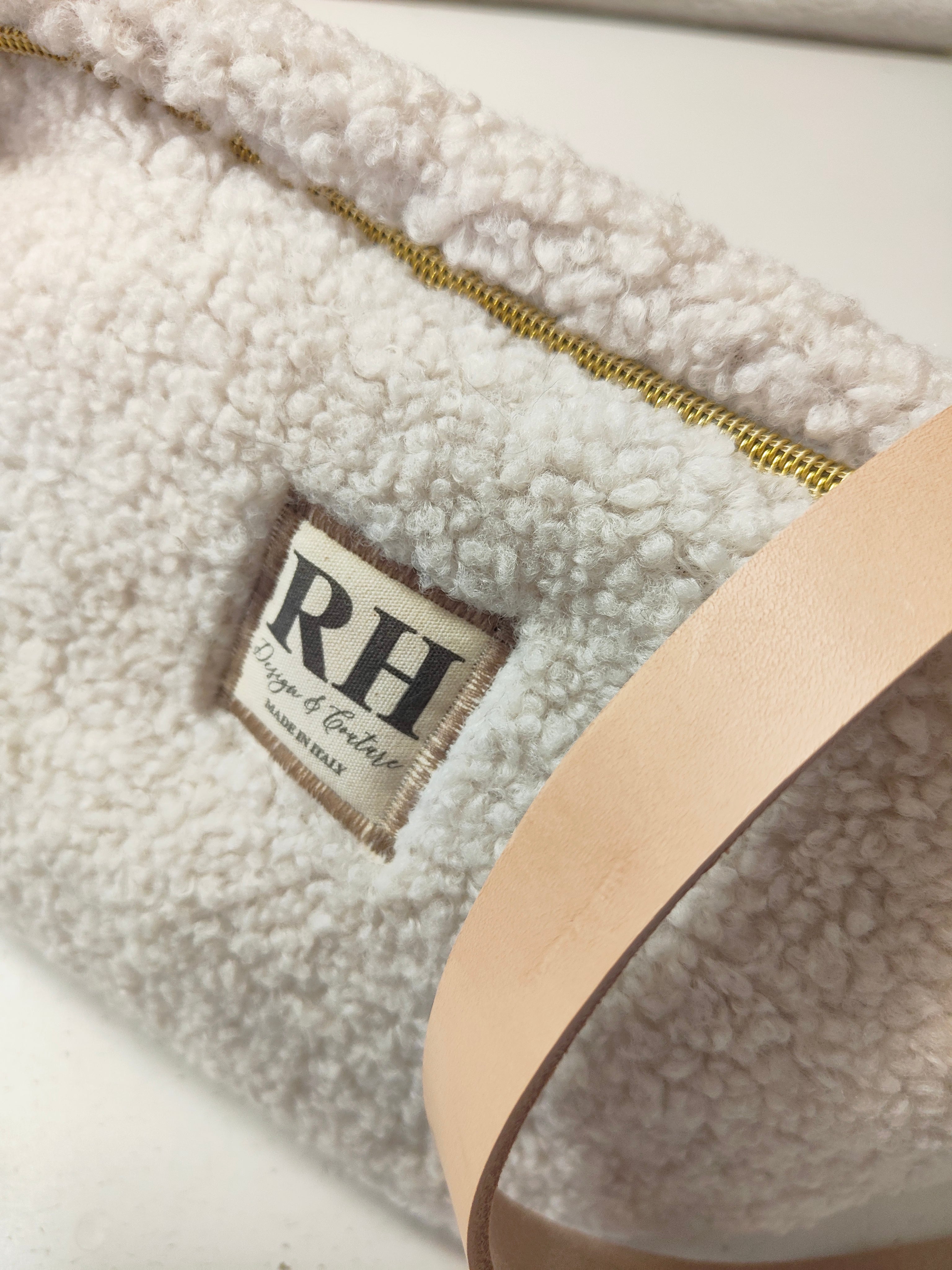 Crossbody Bag Modell: Sally