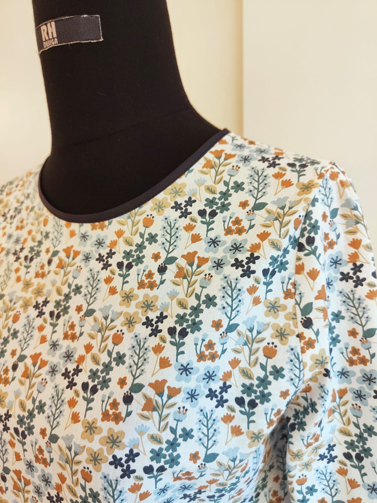 Bluse mit Blumen