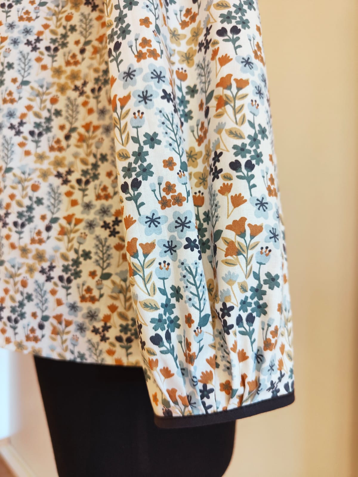 Bluse mit Blumen