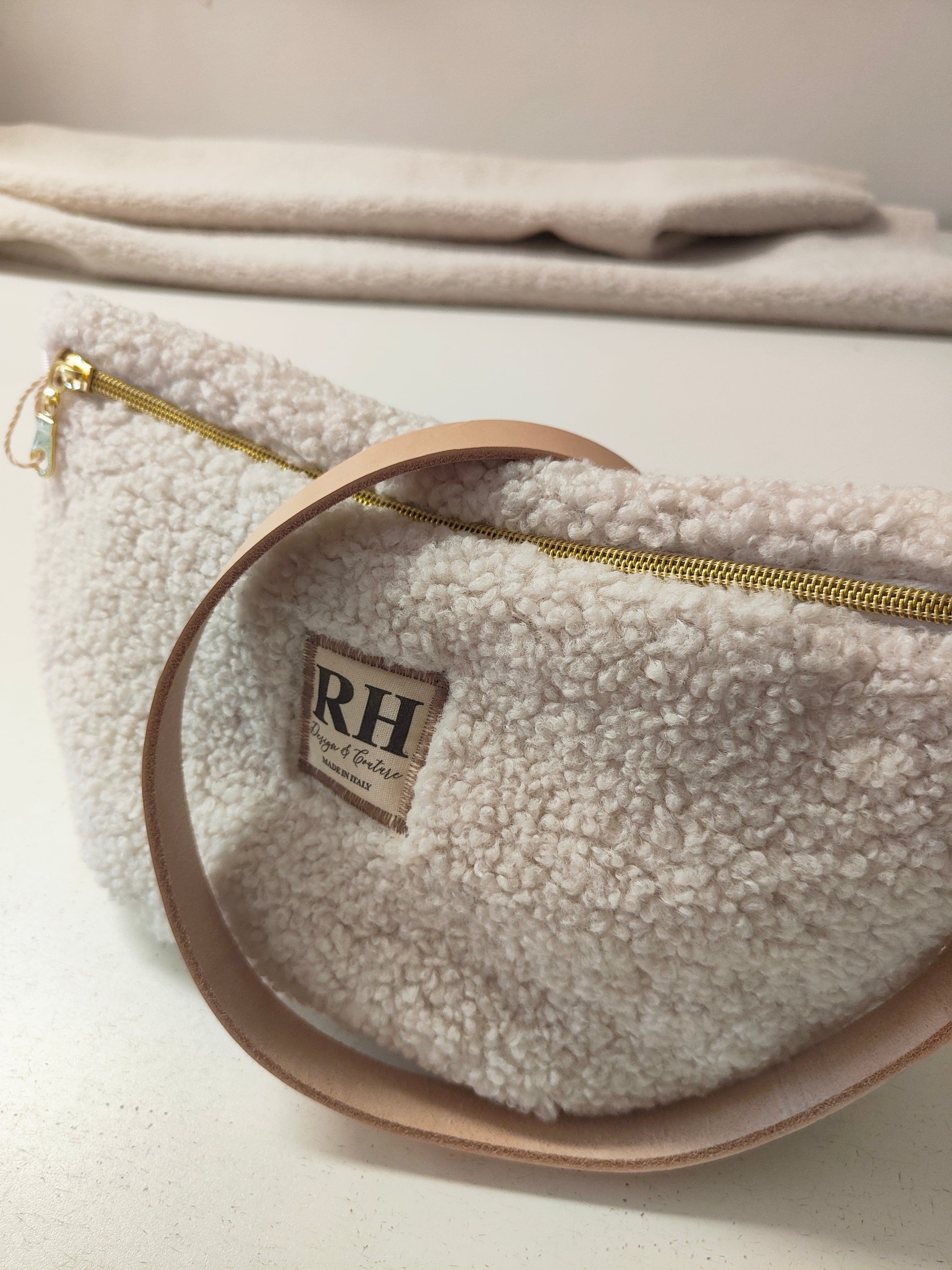 Crossbody Bag Modell: Sally